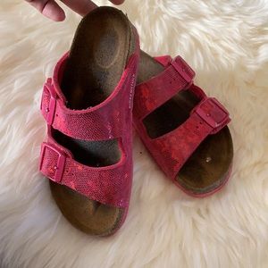 Birkenstock girls sandals -- pink 💖 size 11 (29)